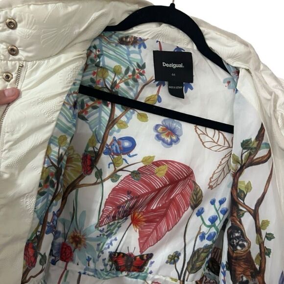 Desigual Embossed Floral Slim Padded Inga Puffer Jacket Size EU 44 US 10 Winter - Picture 13 of 13